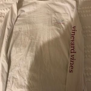 vineyards vines size L tee shirt